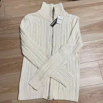 아이보리 케이블 니트 풀 집업 스웨터 화이트