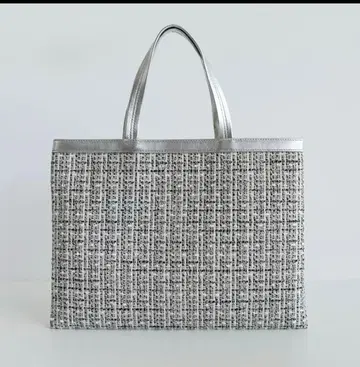 I NEED MORE SHOES 서브백