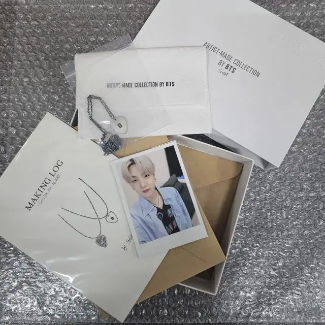 방탄 BTS SUGA 슈가 윤기 기타 피크 목걸이 새상품 원가이하 양도