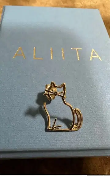 아리타 ALIITA 싱글 귀걸이 파우치 포함