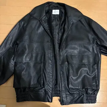 FREAK'S STORE 블랙 가죽 자켓 M 사이즈