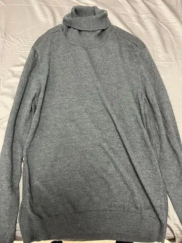 Calvin Klein 그레이 터틀넥 스웨터
