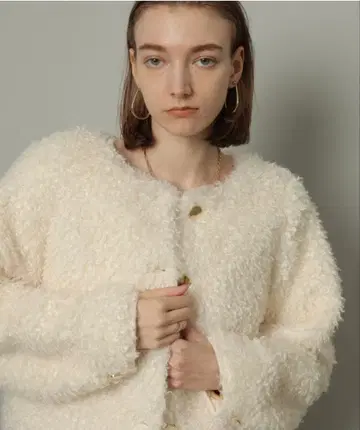 CADUNE 택 포함 새상품 보아 자켓 38