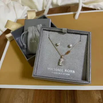 [ 새상품급 종이 봉투 박스 포함 ] 마이클코어스 목걸이 귀걸이 세트