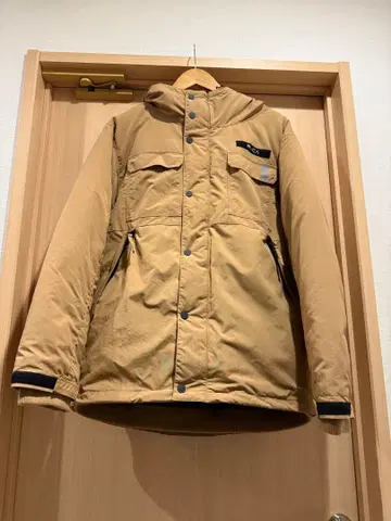 RVCA 베이지 다운 자켓