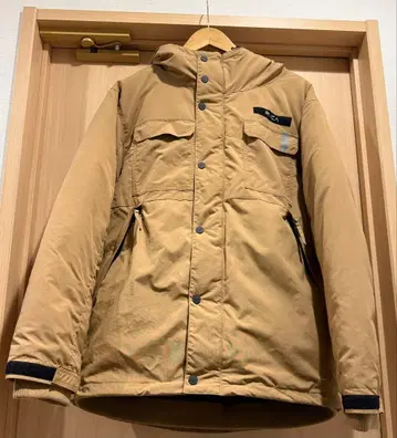 RVCA 베이지 다운 자켓