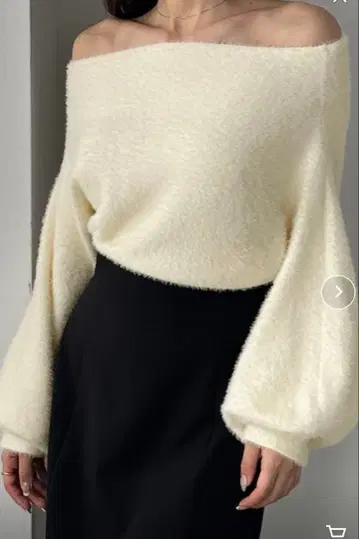 오프숄더 샤기 니트 벌룬 슬리브