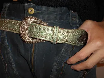 스터드 벨트 헤이세이 갸루 archive y2k 피넛 스타일