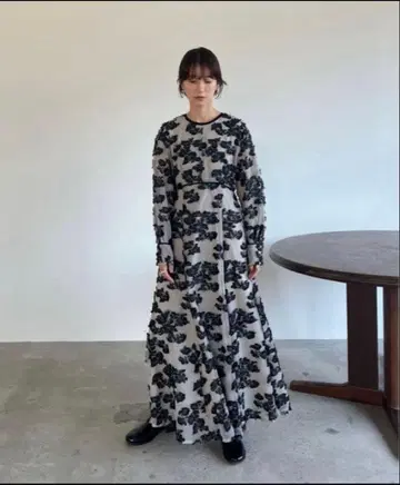 CLANE 클라네 FLOW FLOWER JACQUARD ONE PIECE