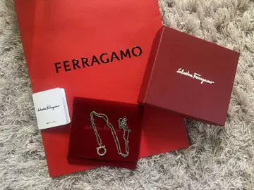 Ferragamo 간치니 크리스탈 목걸이