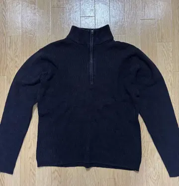 Calvin Klein 블랙 하이넥 스웨터 하프 지퍼 니트