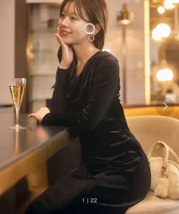 노엘라 드레이프 벨로아 원피스 블랙 S