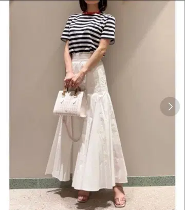 snidel 헤름 볼륨 스커트