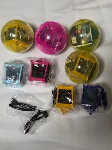 초롱꽃  여왕벌과 들국화 롭이어 해파리 돌고래 랏코 가챠가챠