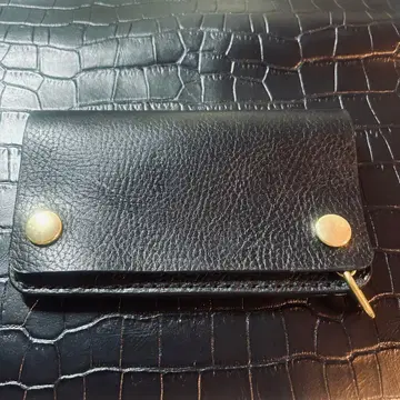 트래커 월렛 숏