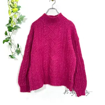 GUESS 모크넥 케이블 짜임 니트 스웨터 XS 마젠타 핑크