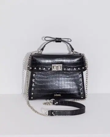 pium 리본 핸들 악어 무늬 백 블랙