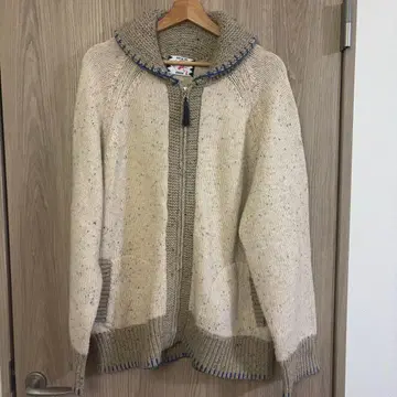 사노바치즈 카우친 구제 의류