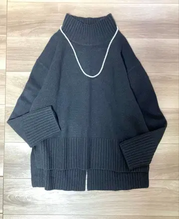 올해 구매 1회 착용 새상품급 그린 라벨 릴랙싱 24AW 세레니티 니트