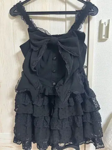 리본 포함 블랙 프릴 셋업