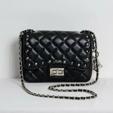 pium 참 포함 퀼팅 미니 숄더 블랙