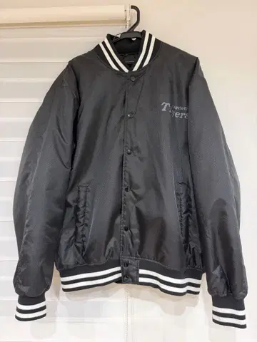 한신 타이거즈 스타디움 자켓 블랙