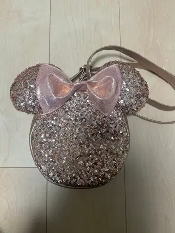 미키 모양 스팽글 숄더백 디즈니 리조트 한정품!!