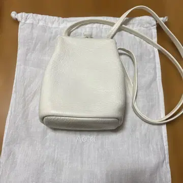 Aeta 가죽 미니백