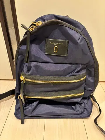 MARC JACOBS 네이비 백팩