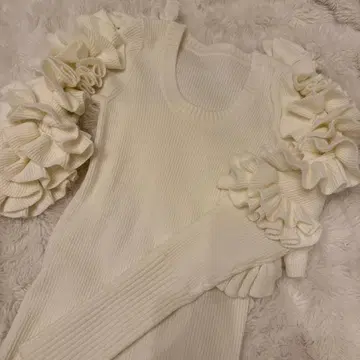 비비 bibiy 프릴 니트