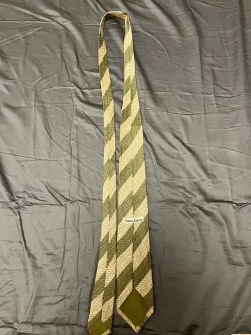 Giorgio Armani 초레어 빈티지 넥타이