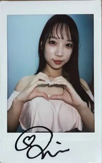 요다린 친필 사인 폴라로이드