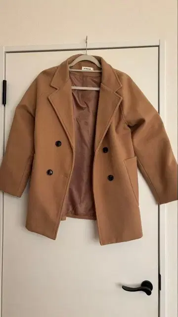 베이지 더블 브레스트 테일러드 자켓