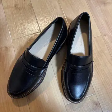 새상품급 로데스코 RODE SKO 통굽 로퍼