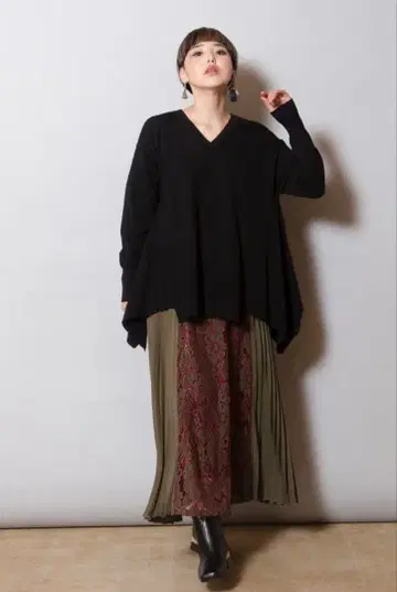 [ 새상품, 미사용 ] 오즈모시스 사이드 플레어 니트 풀오버