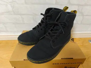 닥터 마틴 블랙 하이컷 스니커즈