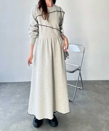 FIRST MOOD 배색 메로 속기모 맨투맨 원피스