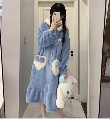 시나몬 롤 착용 담요 룸웨어