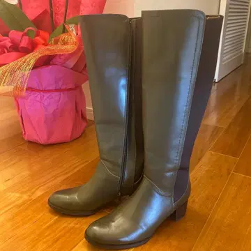 올리브 그린 가죽 롱 부츠