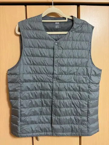 유니클로 울트라 라이트 다운 베스트 L 사이즈 그레이