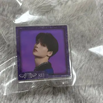 ONE N' ONLY REI 아크릴 배지