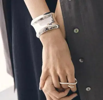 TODAYFUL 실버 뱅글 미사용