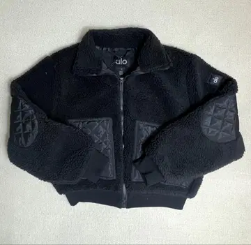 ALO YOGA 신상 블랙 스탠드 카라 아우터 M