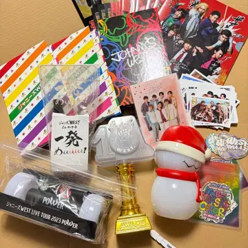 WEST. 굿즈 묶음 판매