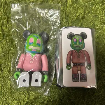 베어브릭 48 시크릿 willsweeney