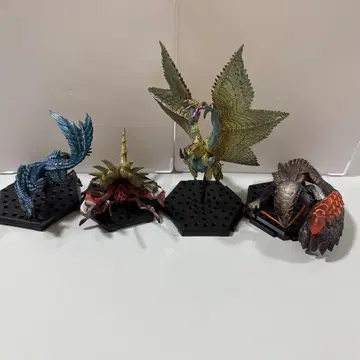 몬스터 헌터 피규어 4체 세트