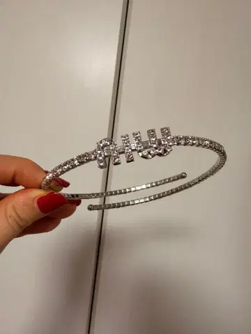 프리 사이즈 크리스탈 장식 실버 초커