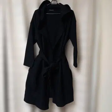 트라바유마뉴엘 TRAVAIL MANUEL 코트 블랙 후드 부착