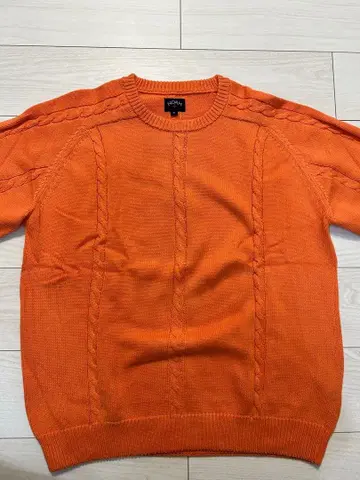 NOAH 오렌지 케이블 짜임 니트 스웨터