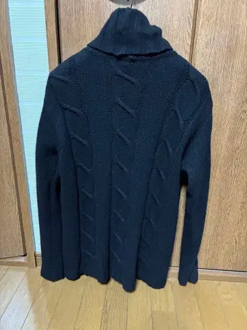 EMPORIO ARMANI 블랙 터틀 니트 스웨터 L 사이즈